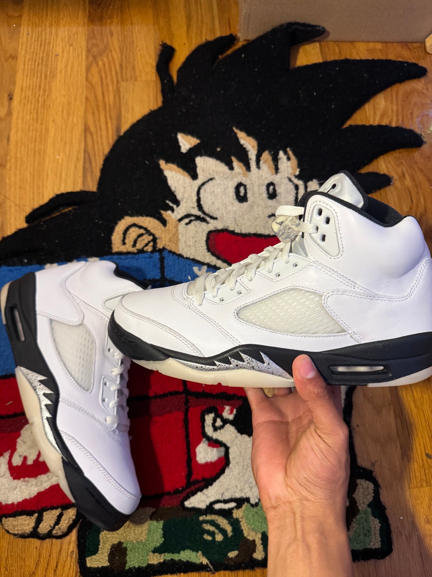 White metallic 5 Sz 11