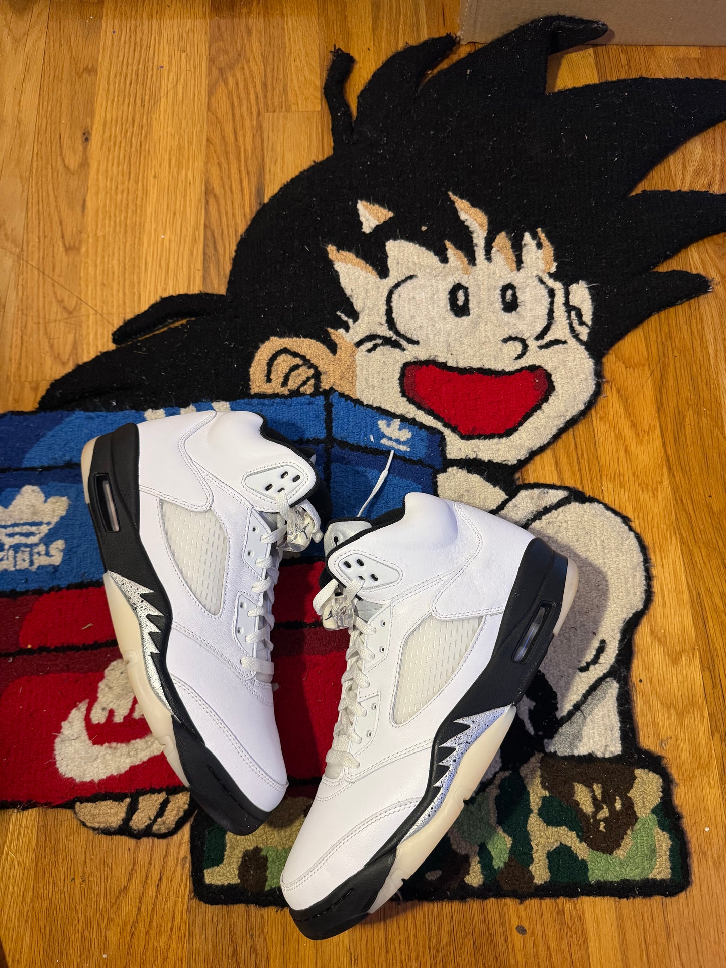 White metallic 5 Sz 11
