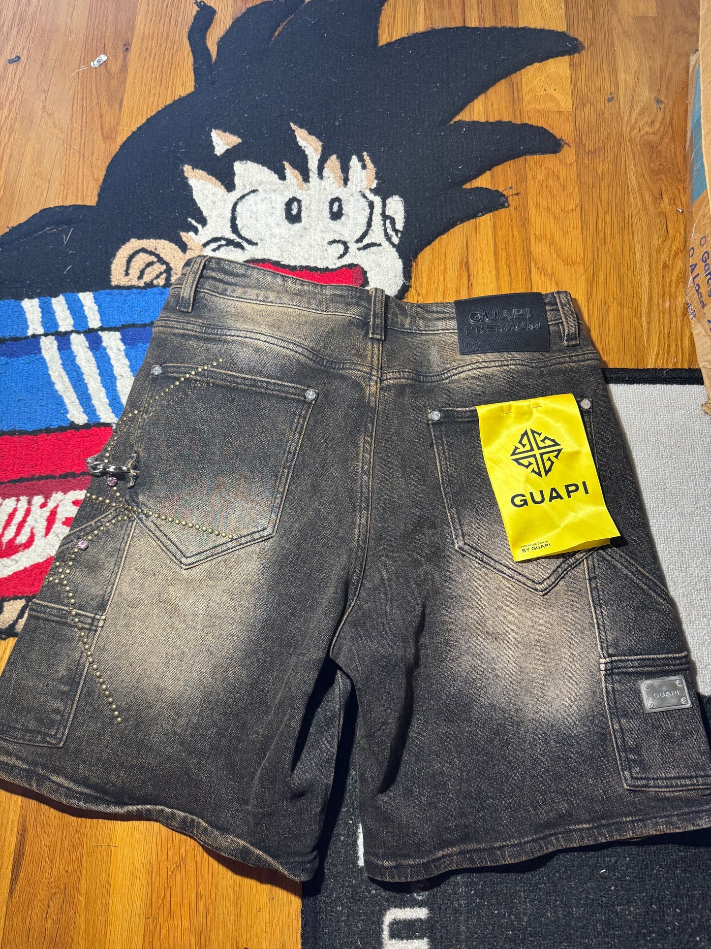 GUAPI SHORTS SZ 32