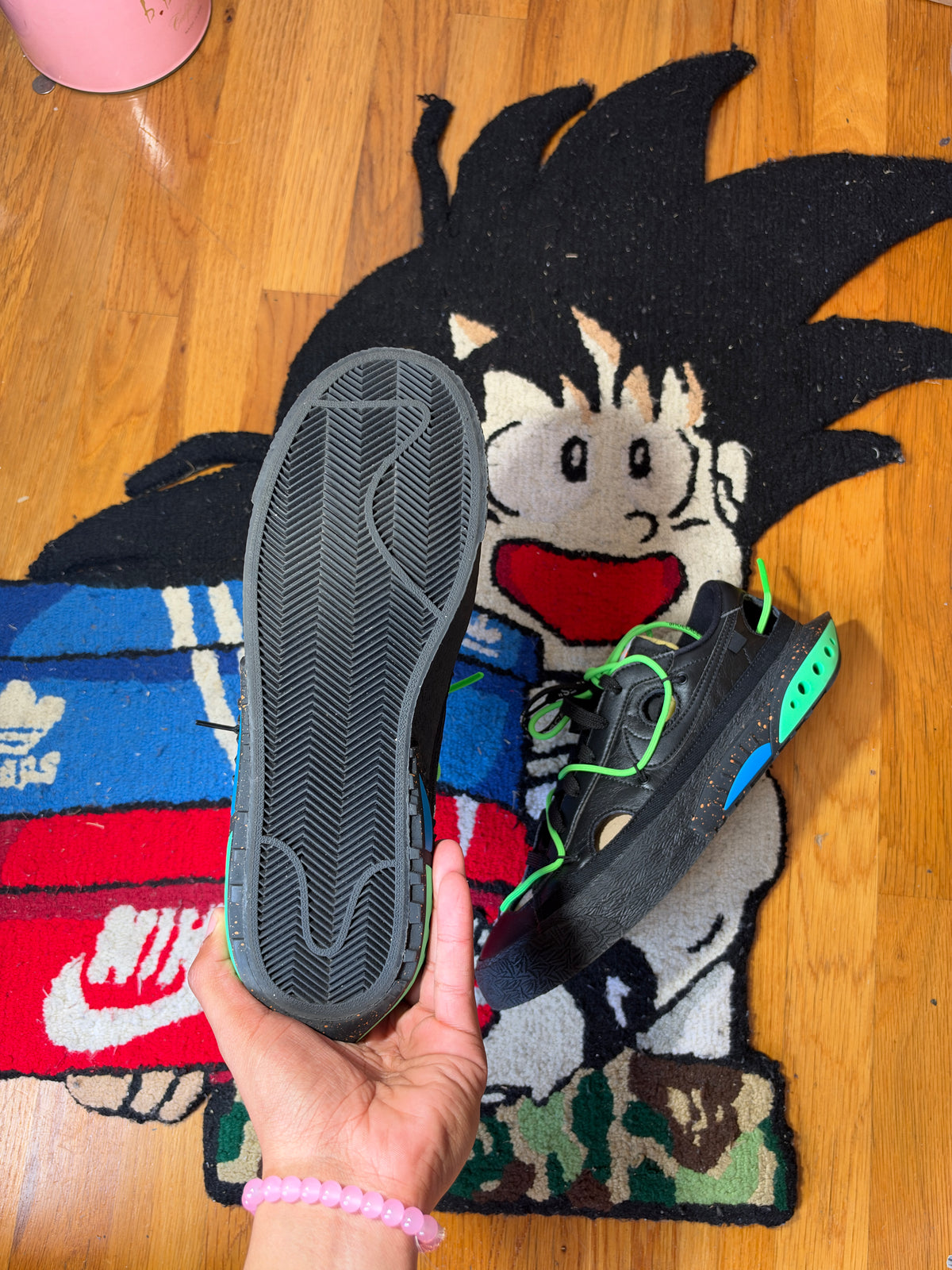 Nike off white Sz 10 (like new)