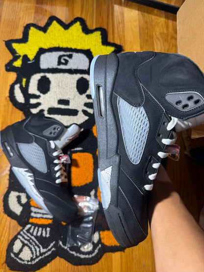 Black metallic 5 Sz 12