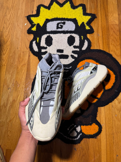 YEZZY 700 Sz 10.5