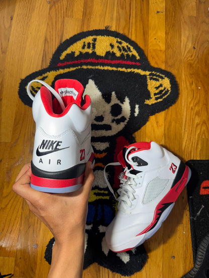 Fire red 5 Sz 8.5