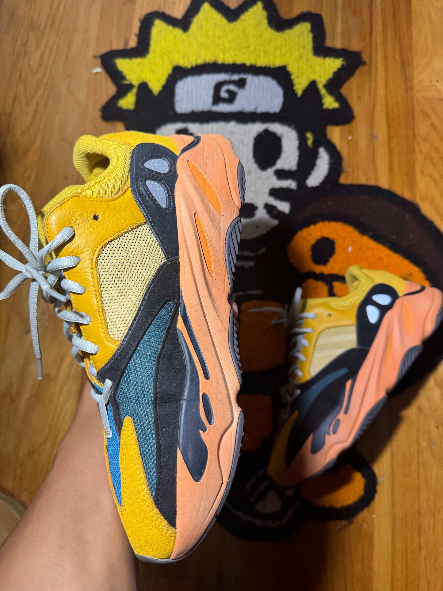 Yellow Yeezy 700 Sz 10.5