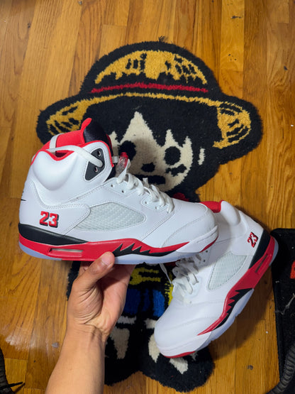 Fire red 5 Sz 8.5