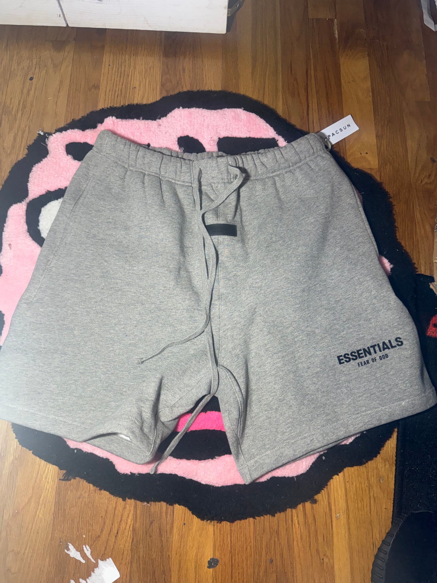 Essential SZ LARGE