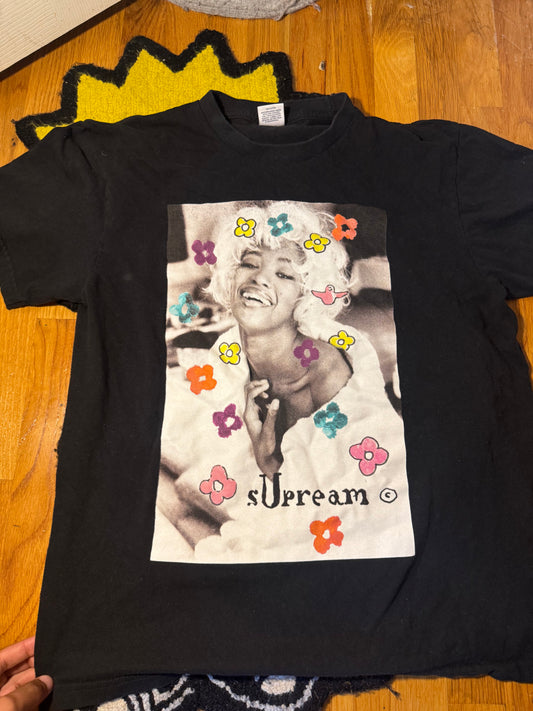 SUPREME SHIRT (SZ MEDIUM)
