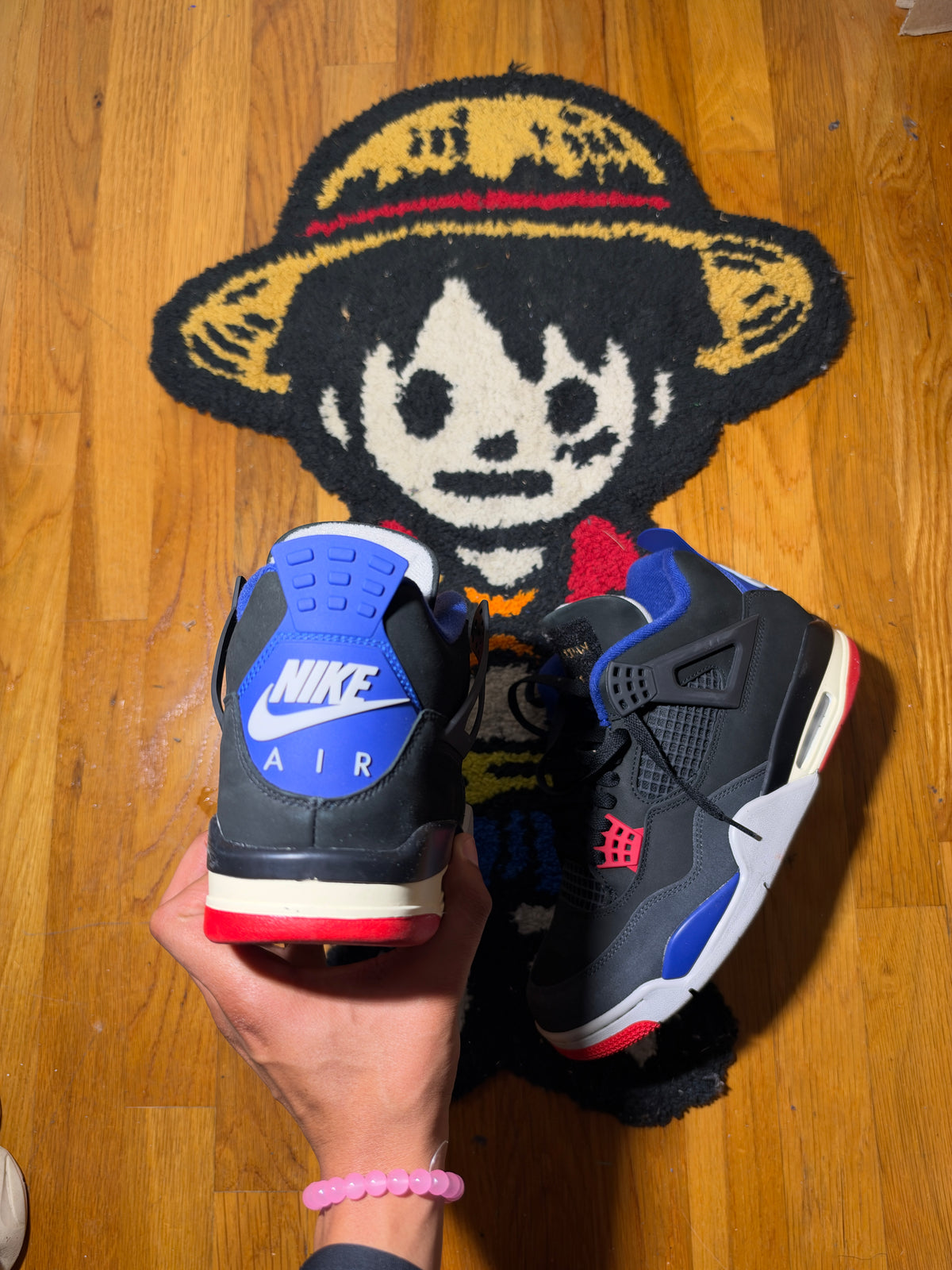 Rare air 4 Sz 10 (GOLD LETTERS)