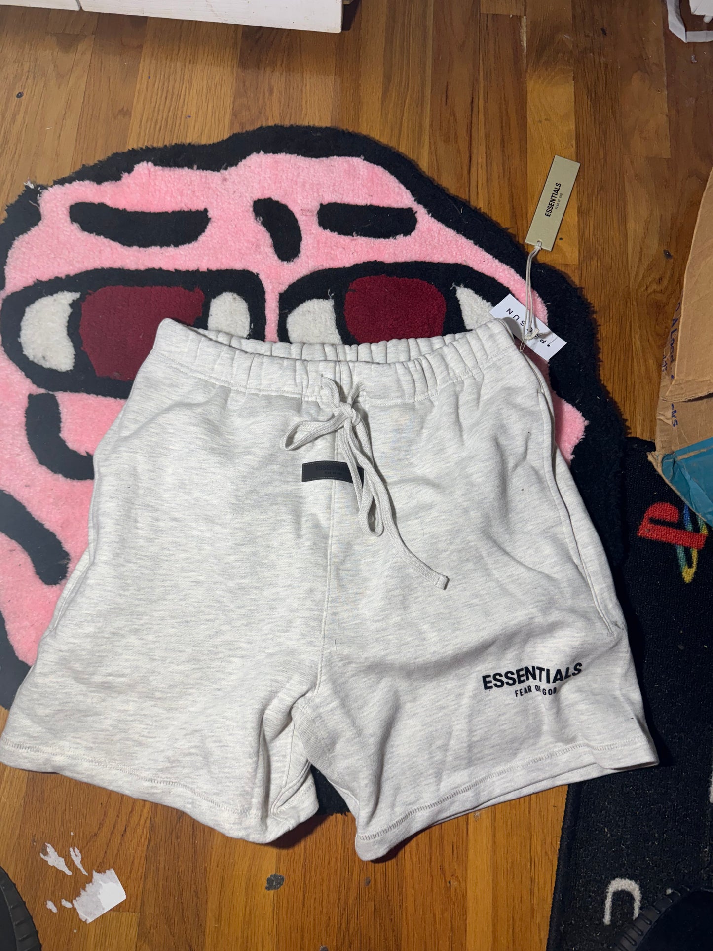 Essential SMALL SHORTS
