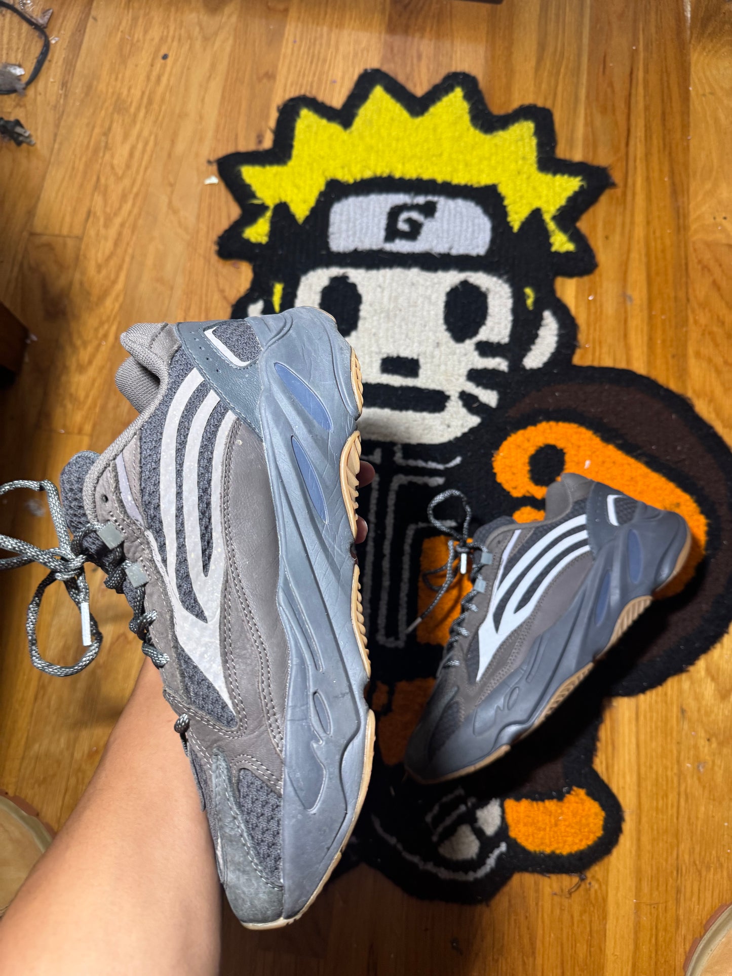 YEZZY 700 Sz 10.5