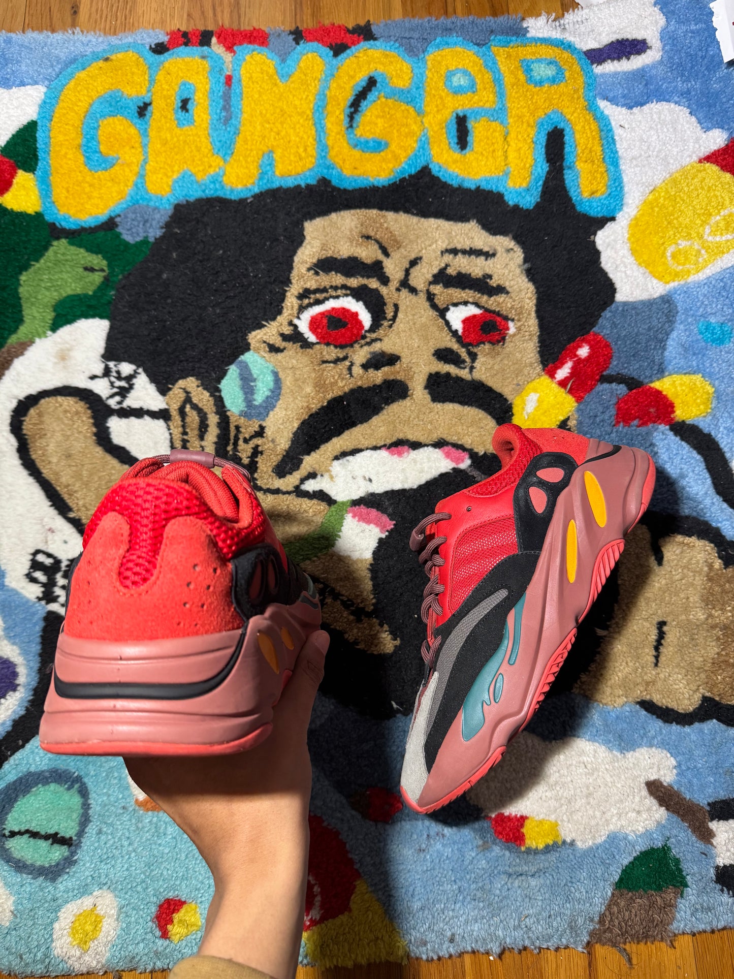 Red Yeezy 700 Sz 9.5 (no box)