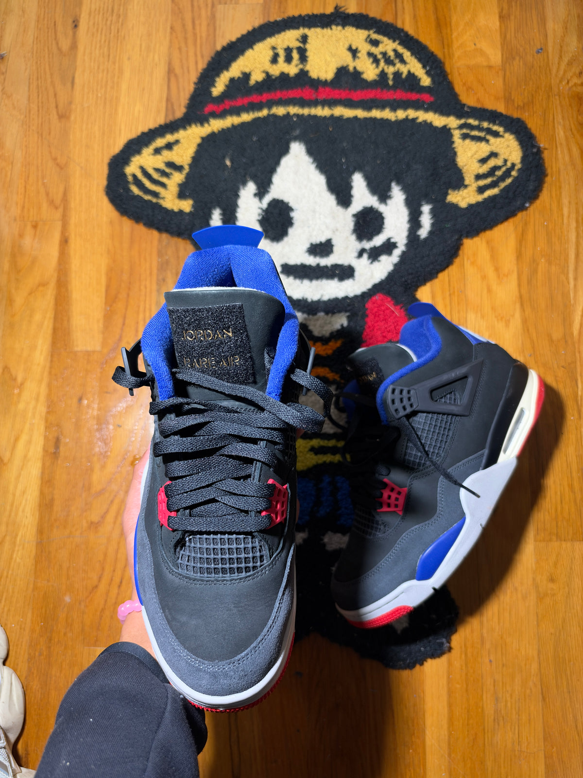 Rare air 4 Sz 10 (GOLD LETTERS)