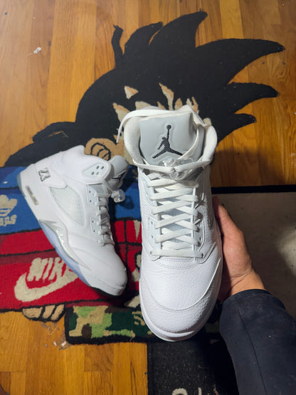 White metallic 5 sz 13