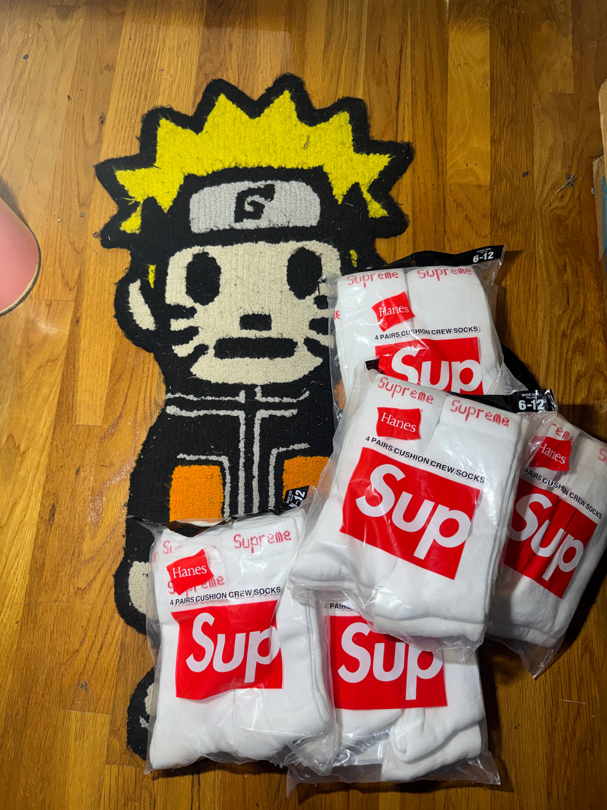 SUPREME SOCKS