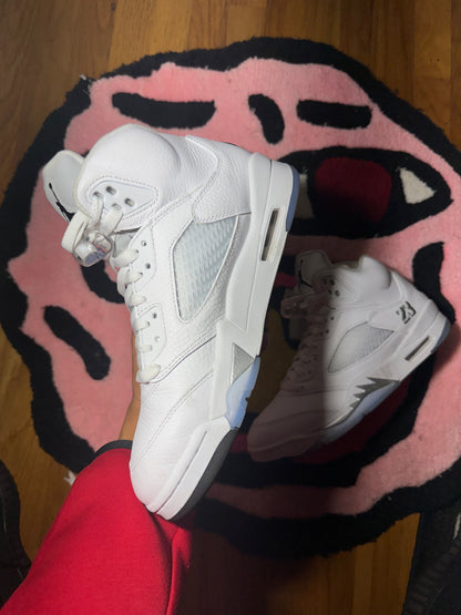 White metallic 5 Sz 9