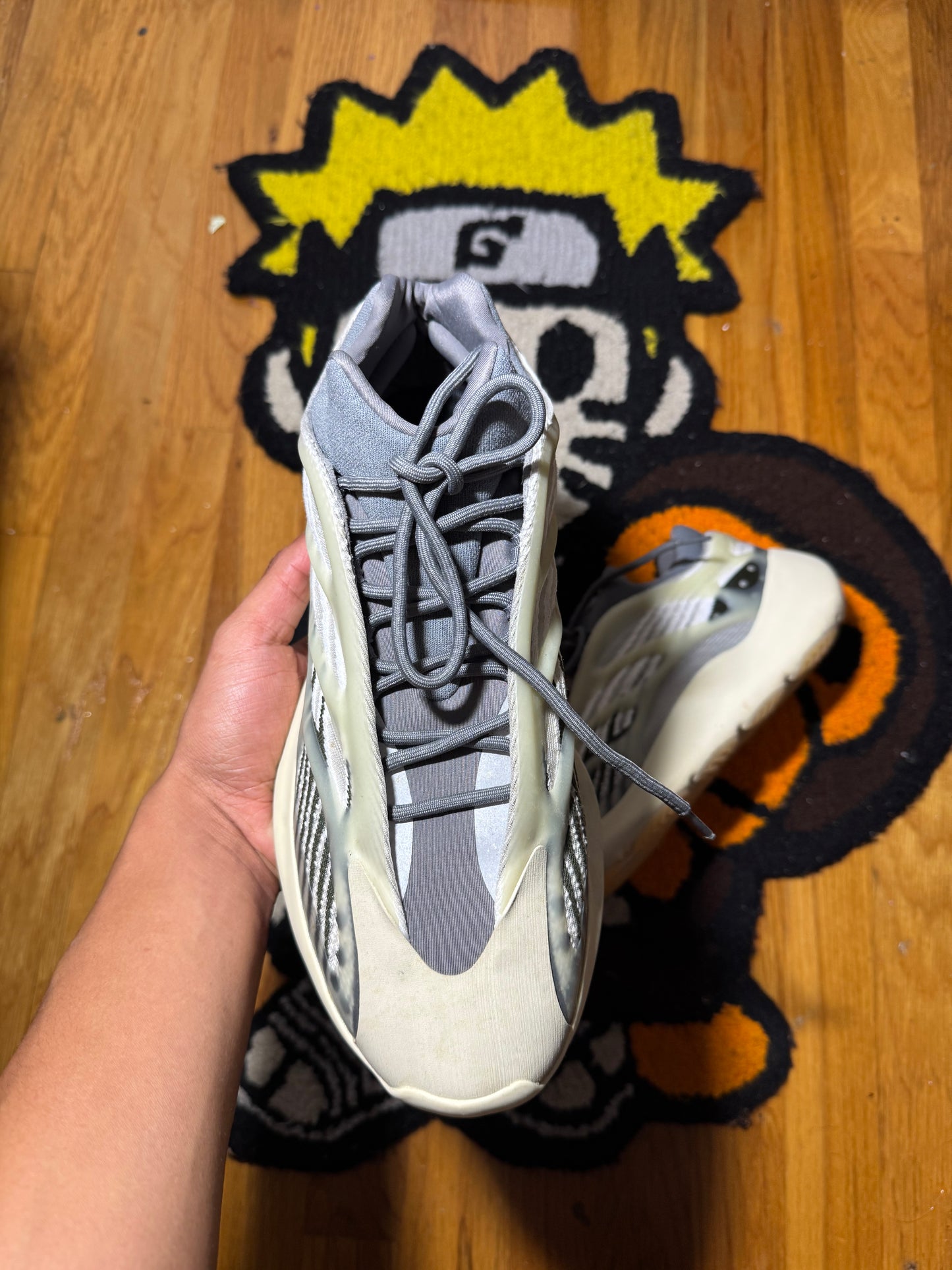 YEZZY 700 Sz 10.5