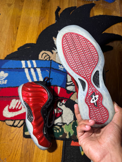 Red foams Sz 9.5