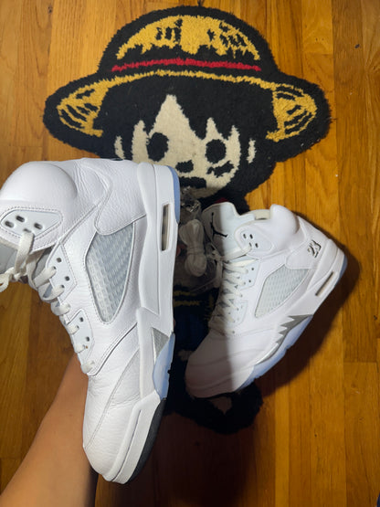 White metallic 5 Sz 12