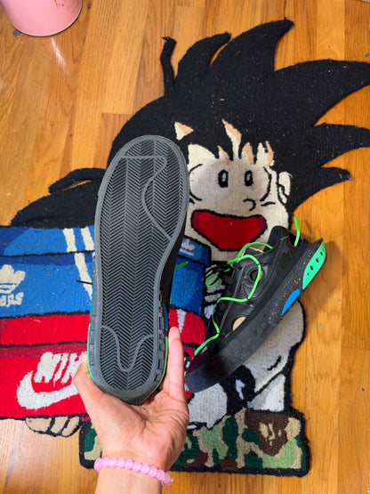 Nike off white Sz 10 (like new)