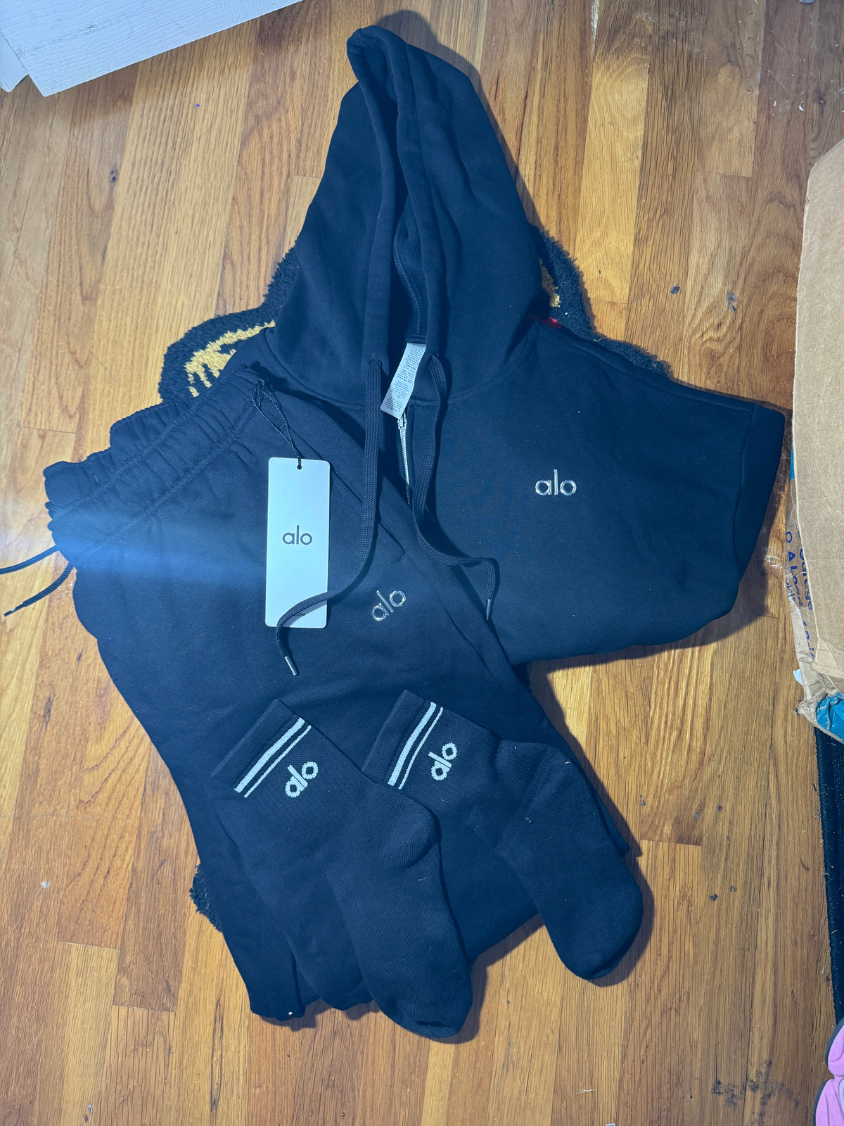 Brand new alo set Sz large