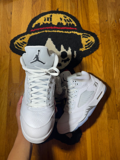 White metallic 5 Sz 12