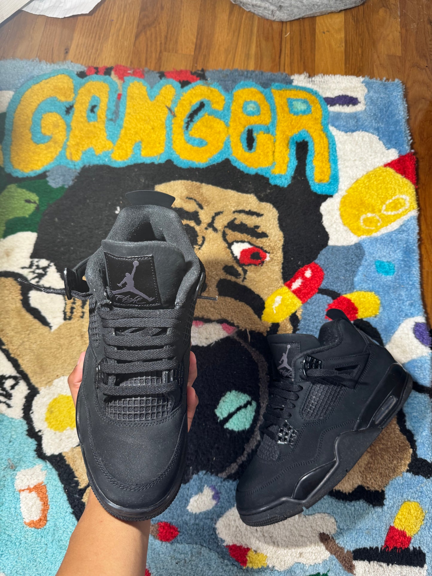 Black cat 4 Sz 9