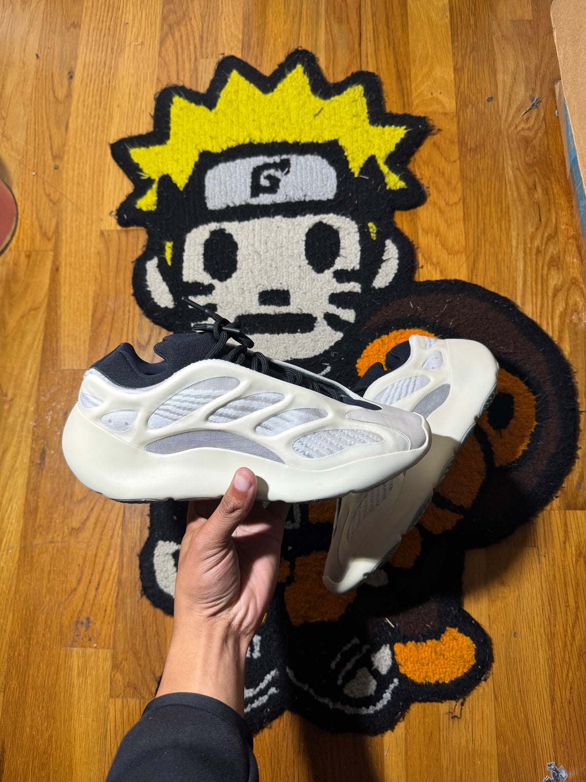 Yeezy 700 Sz 9.5