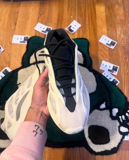 Yeezy 700 V3 "Azael White" (12.5)